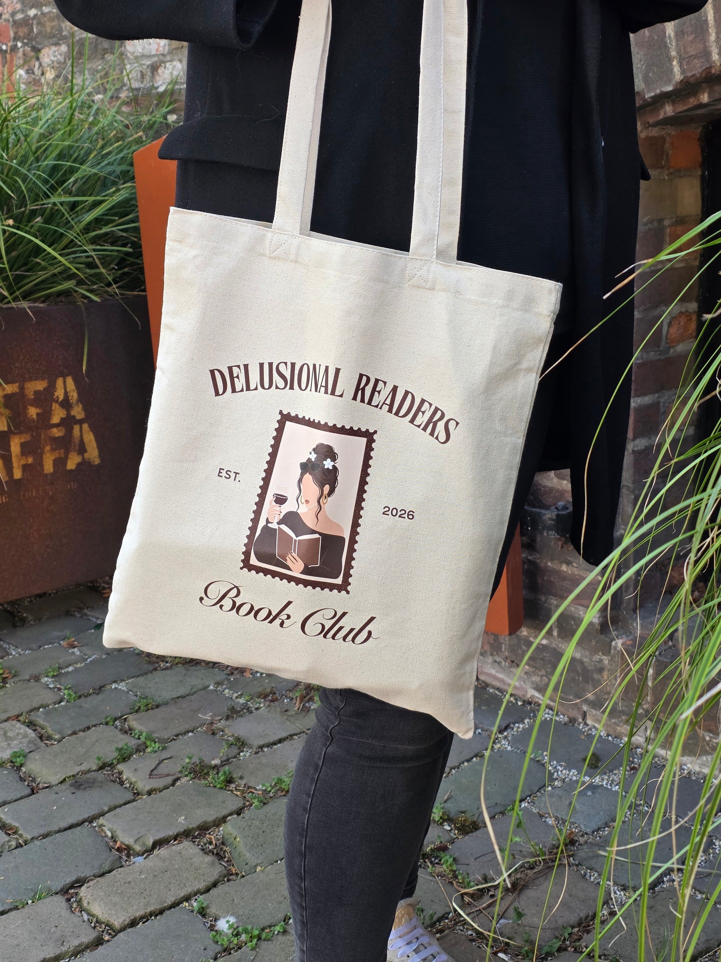 Tote bag delusional readers